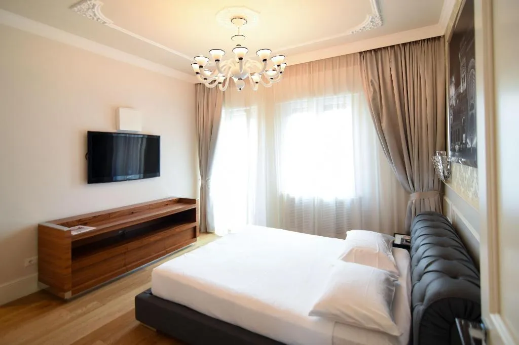 Room, Luxury Suite Milano Duomo, Milan