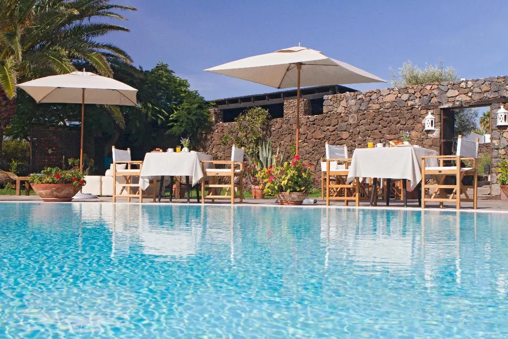 Terrace, Alondra Villas & Suites, Lanzarote