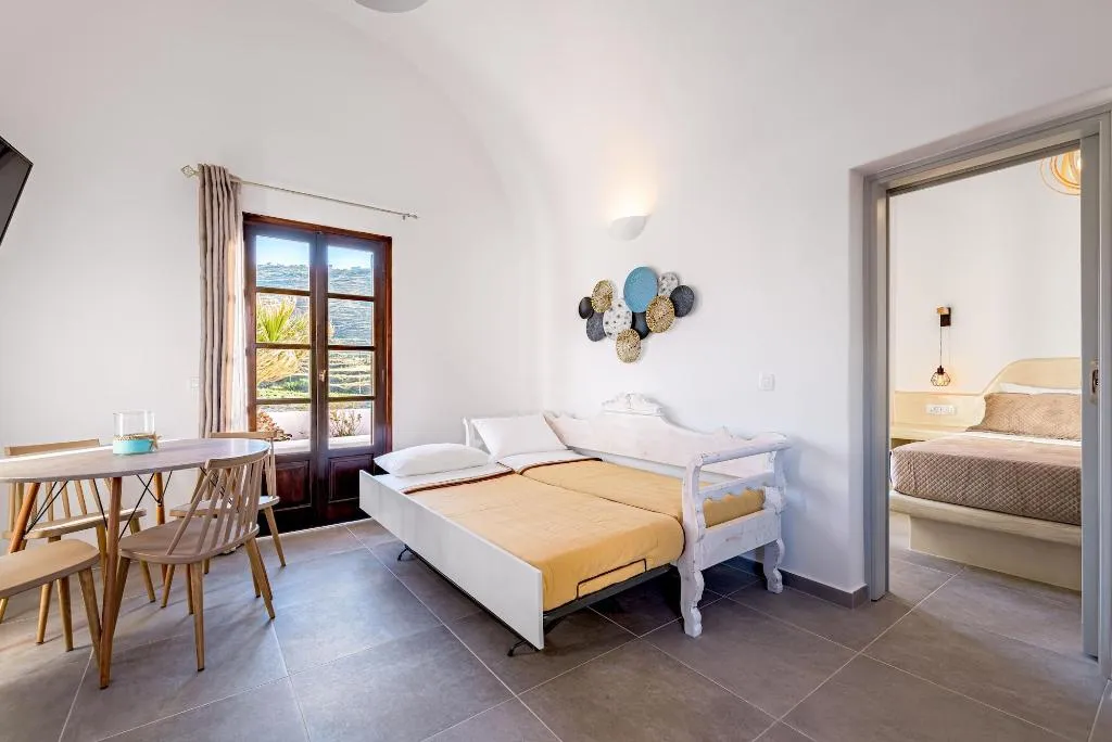 Room, Agia Irini, Santorini