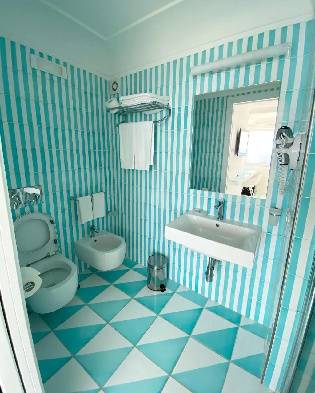 APARTMENT QUEEN SIZE BED Room, La Caravella Positano, Naples