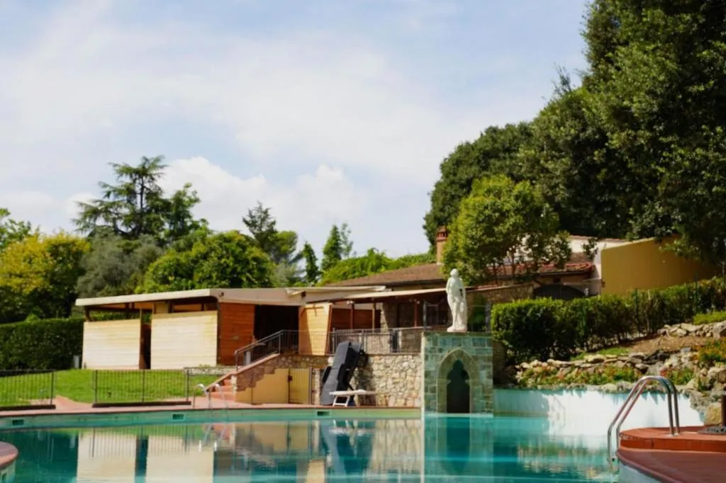 Pool, Fantastic Garden, Florence