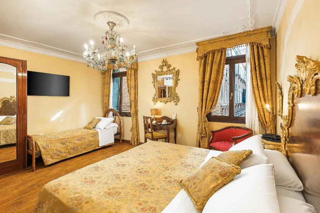 FAMILY ROOM DELUXE Room, Ca Alvise, Venice