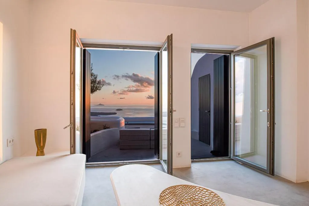 Room, Heavens Edge by Mr and Mrs White, Santorini