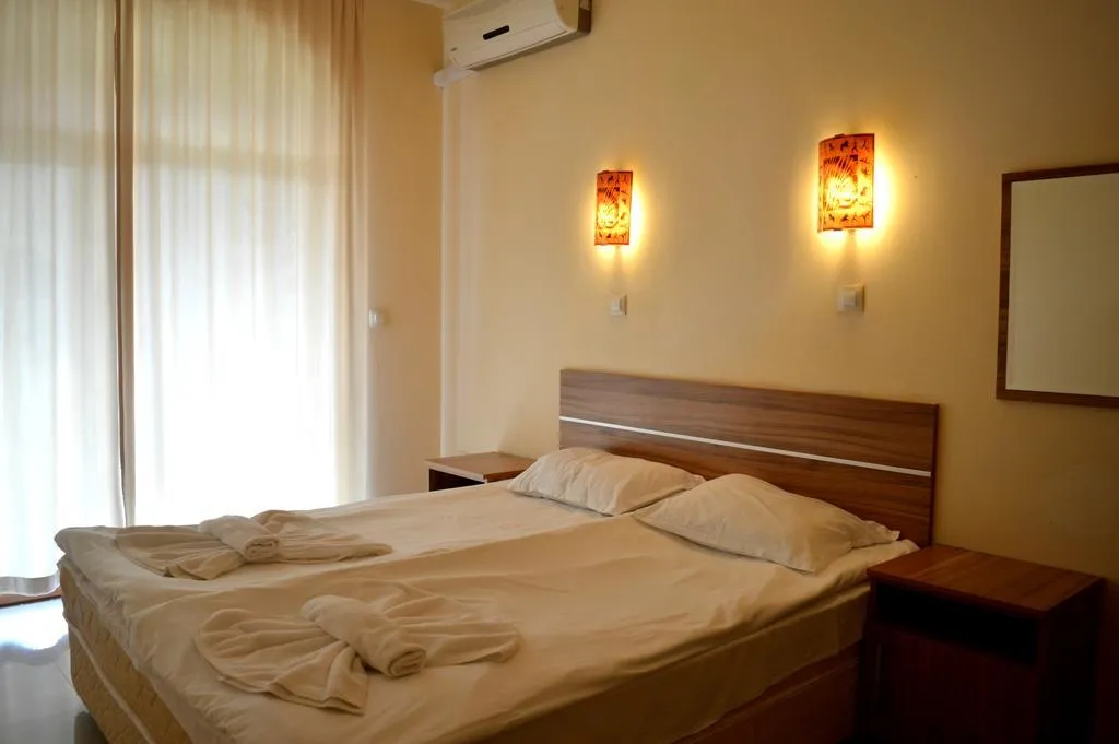 APARTMENT THREE BEDROOMS Room, Garden Beach, Bourgas