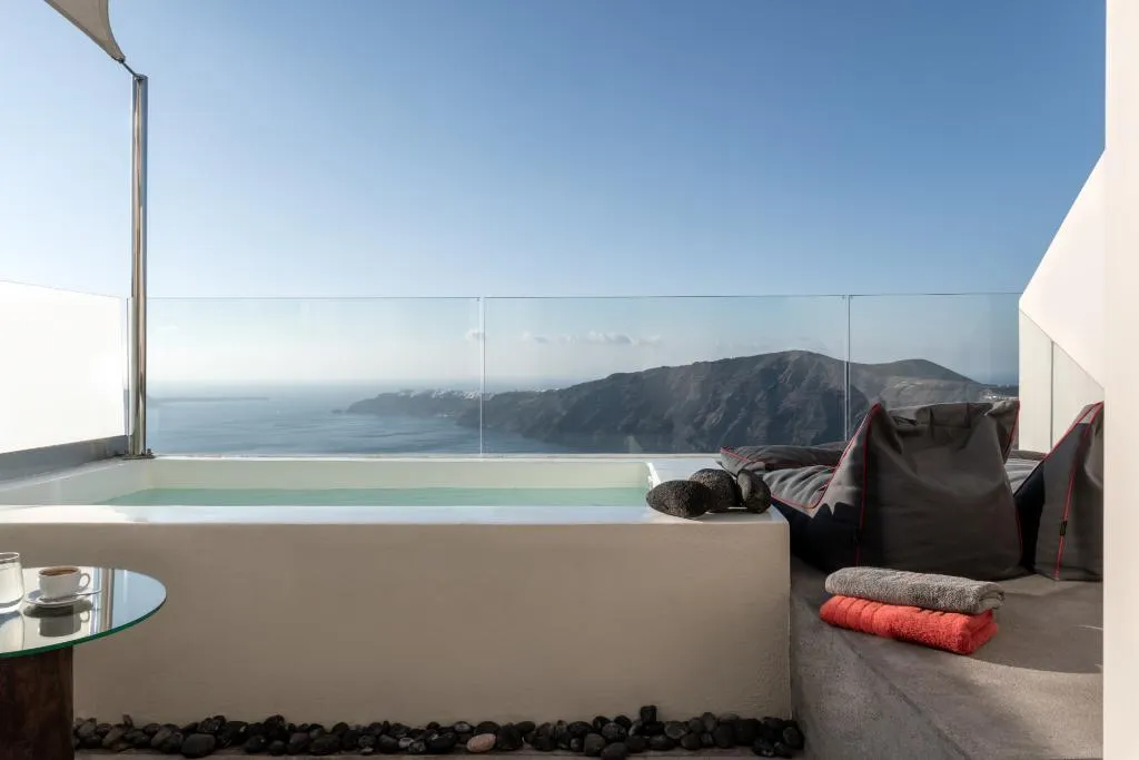 SUITE DELUXE Room, West East Suites, Santorini