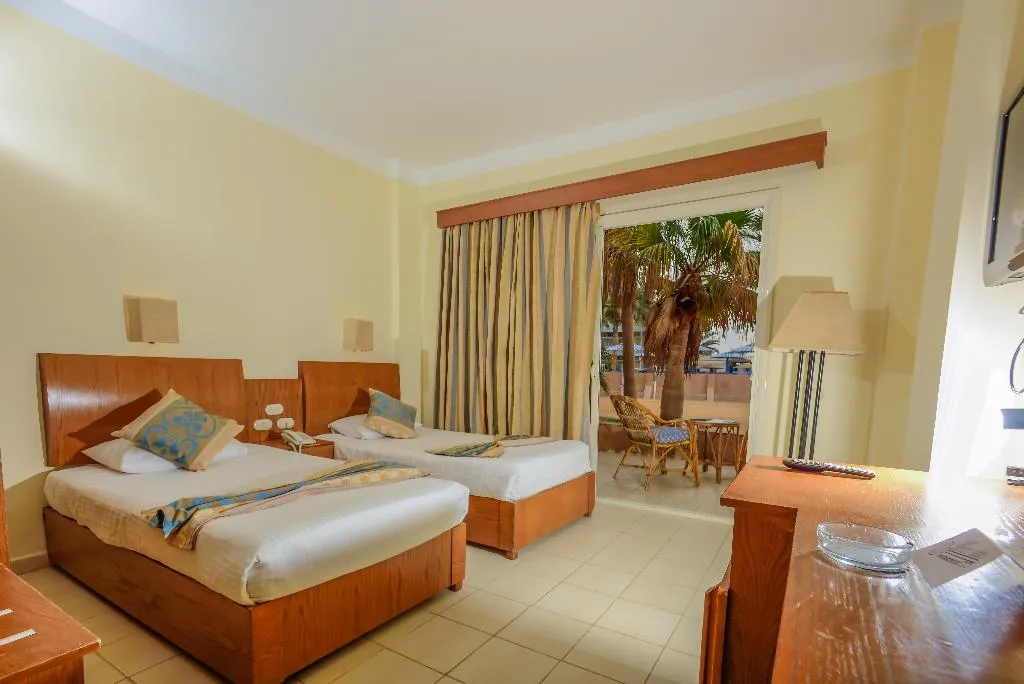 FAMILY ROOM STANDARD Room, Empire Beach Aqua Park, Red Sea Riviera