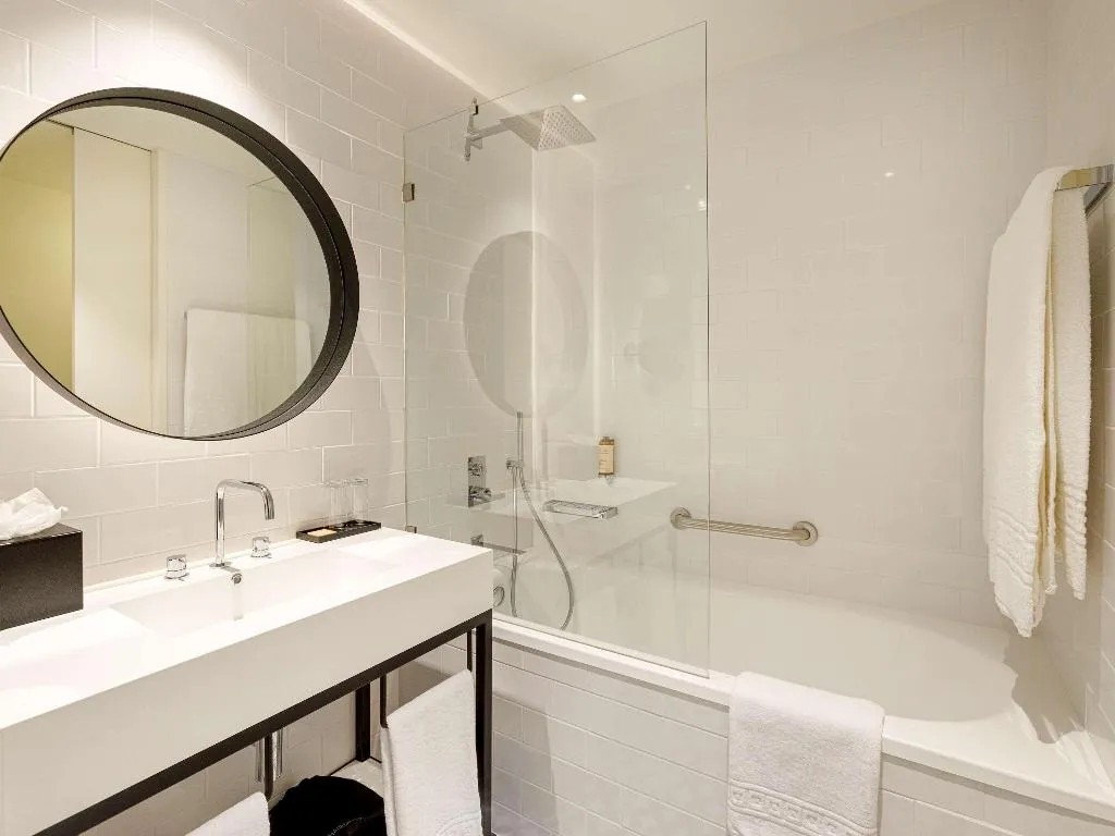DOUBLE CLASSIC GARDEN VIEW Room, Mercure Porto Centro Aliados, Porto