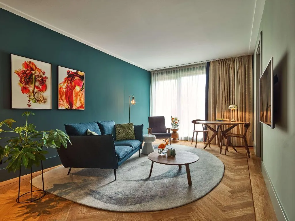 Room, Hyatt Regency Amsterdam, Amsterdam