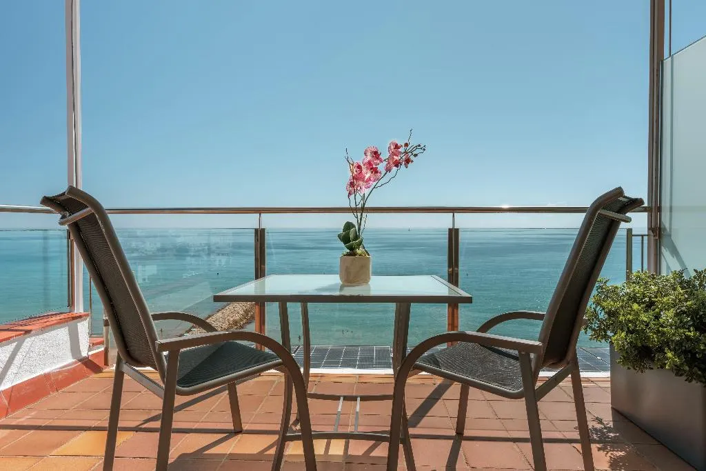 DOUBLE SINGLE USE SUPERIOR Room, Calipolis, Costa Brava