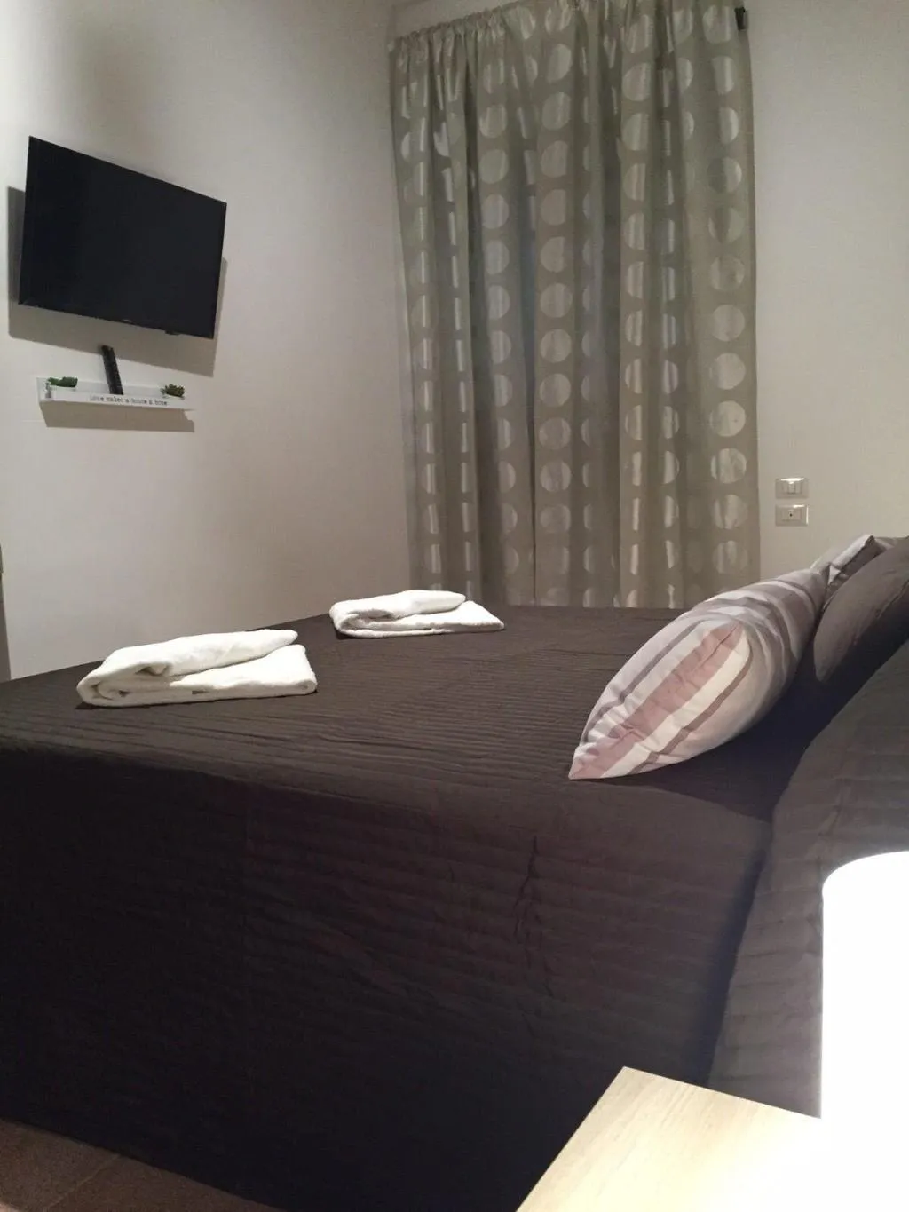 Room, Dormi A Roma, Rome