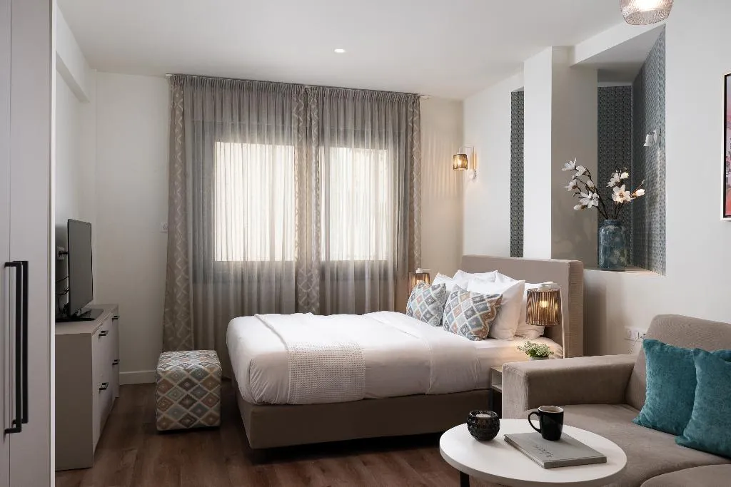 JUNIOR SUITE STANDARD Room, The Urban Nest Athens - Suites & Apartments, Athens