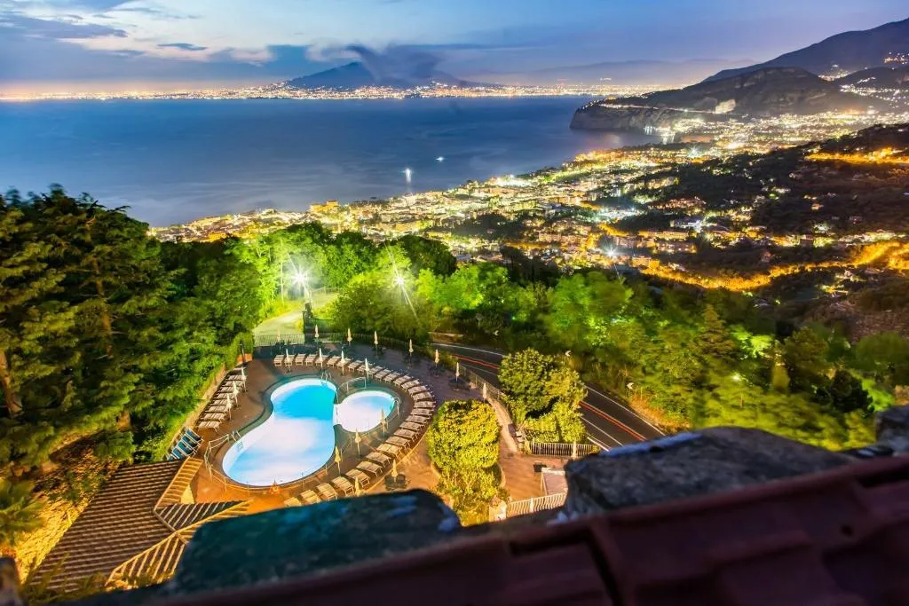 General view, Grand Hotel Hermitage & Villa Romita, Naples