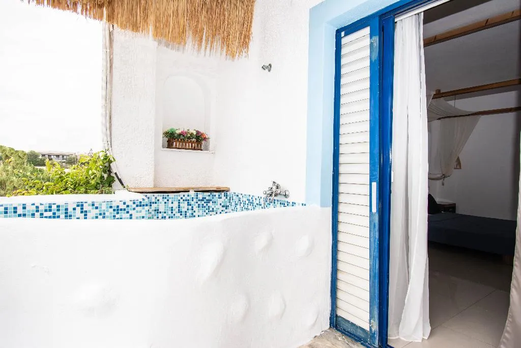 STUDIO WITH JACUZZI Room, OV Suites, Crete