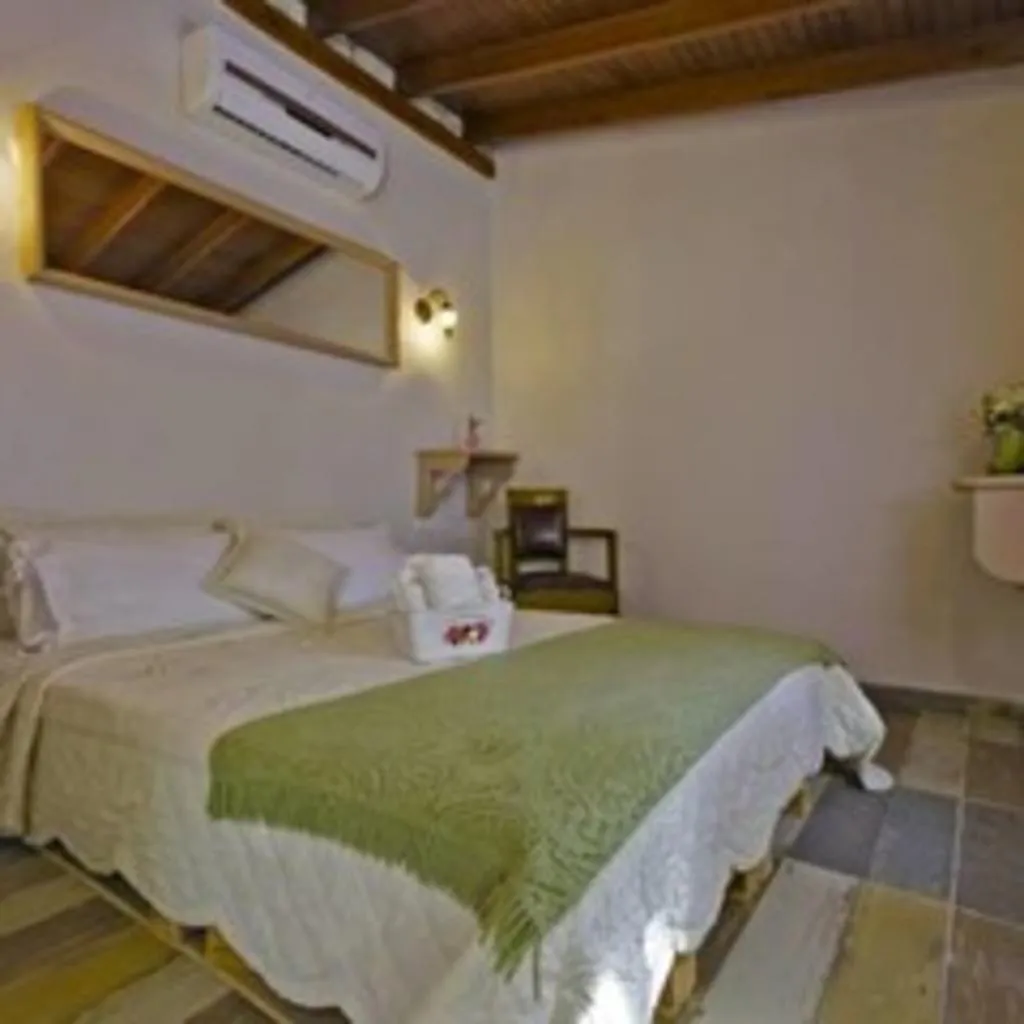 Room TWO DOUBLE BEDS Room, Lilyum Alaçatı Taş Ev, Izmir