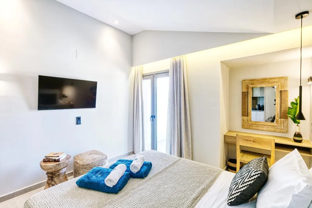 Double or Twin DELUXE SEA VIEW Room, Hidden Cove Corfu, Corfu