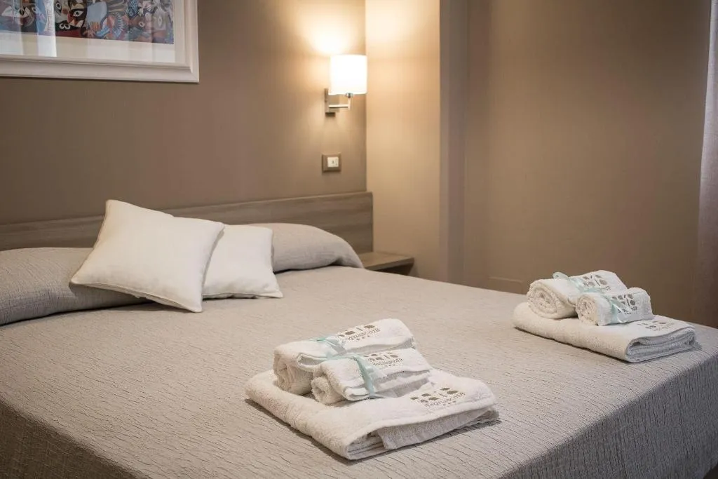 Room, Bagnasco 18, Palermo