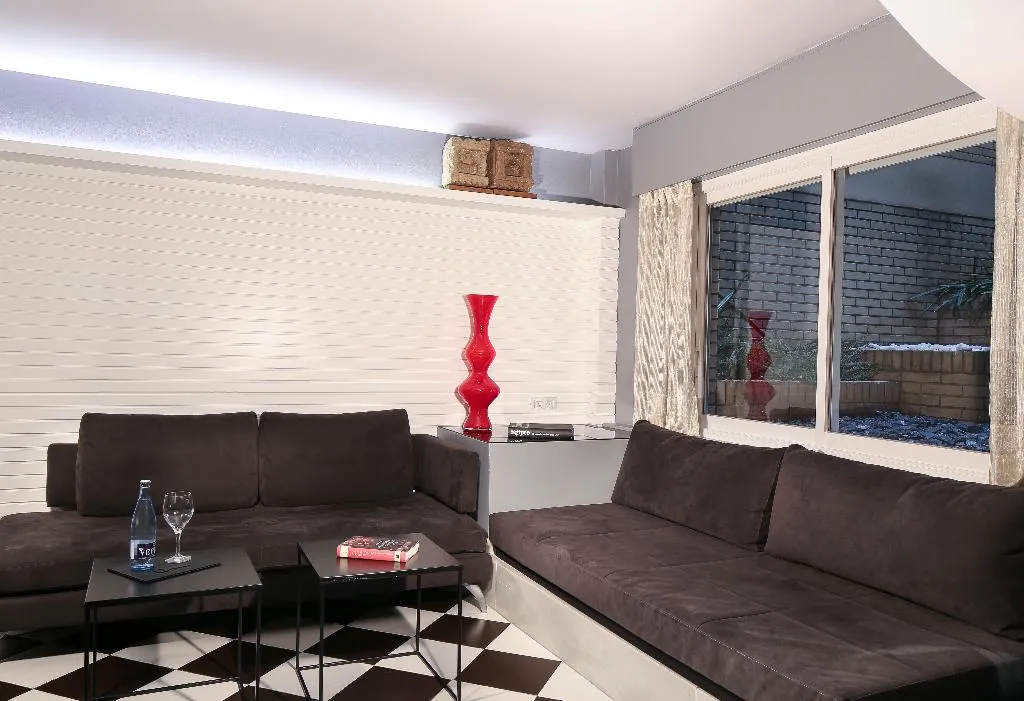 DOUBLE STANDARD Room, Gran Derby Suites, Barcelona