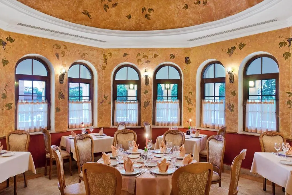 Restaurant, Kremlin Palace, Antalya