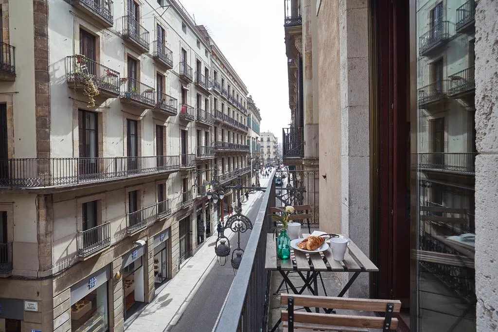APARTMENT CAPACITY 1 Room, AinB Gothic-Jaume I Apartments, Barcelona