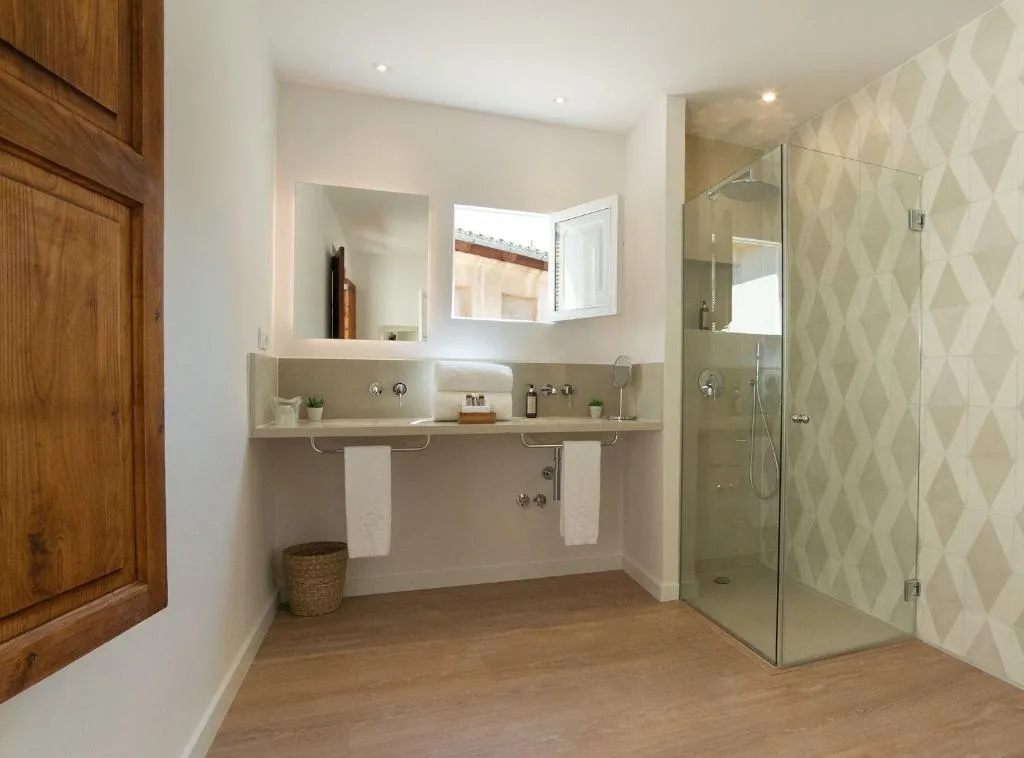 Room, Canavall, Majorca