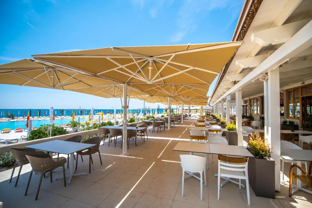 Terrace, Arena Grand Kazela Camping Homes, Istria