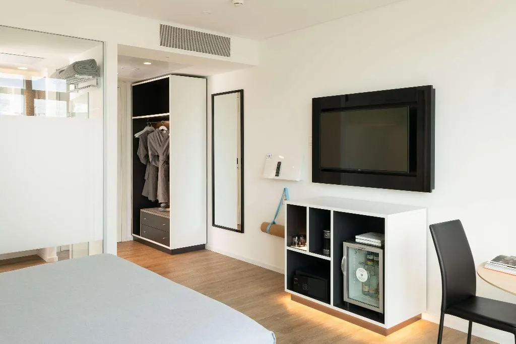Room, Innside Milano Torre Galfa, Milan