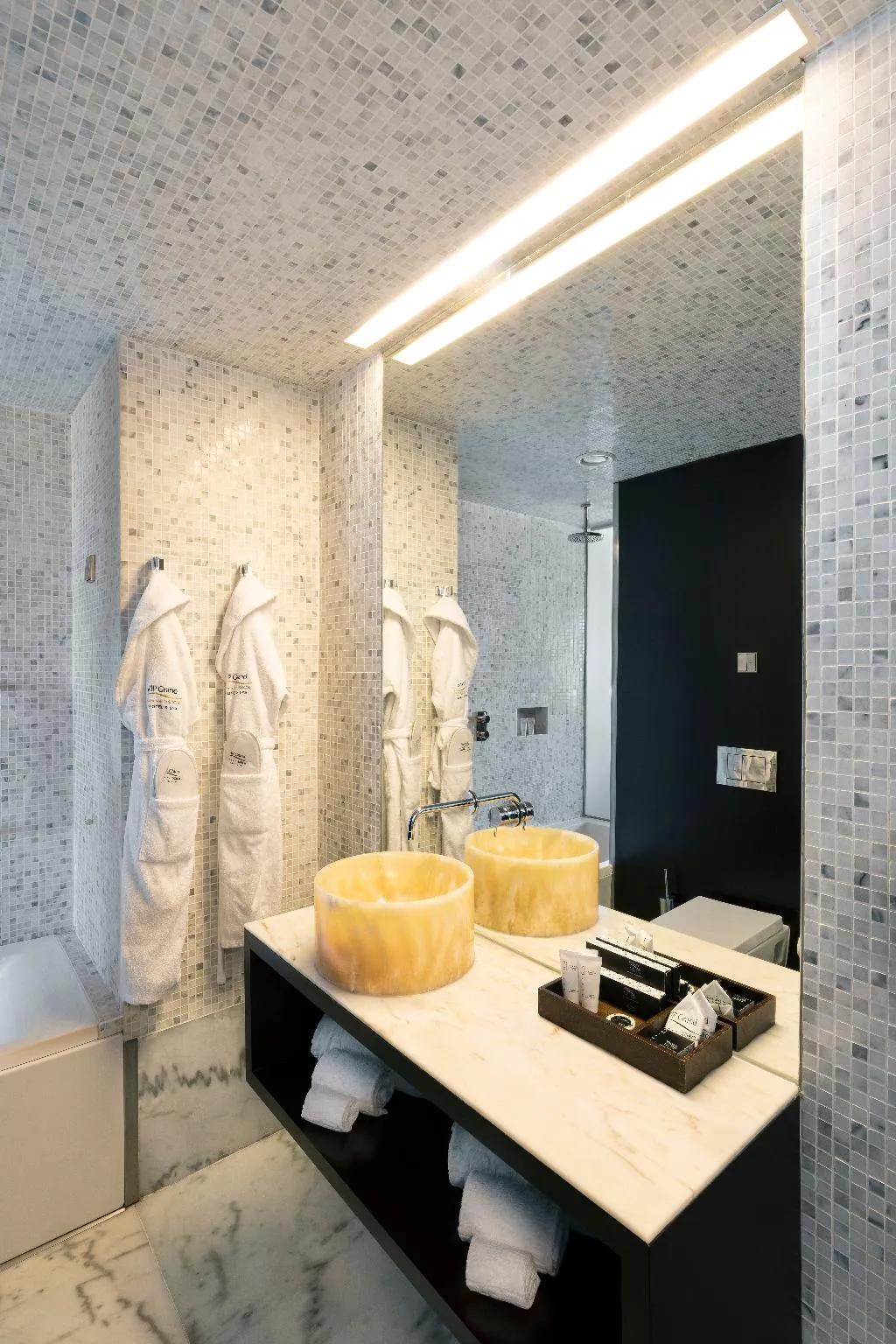 Double or Twin STANDARD Room, VIP Grand Lisboa, Lisbon