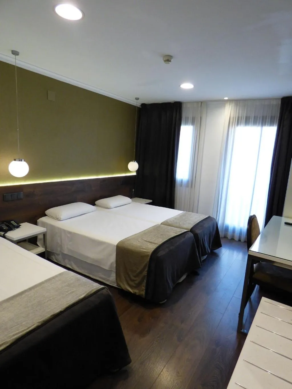 Room, Moderno, Barcelona