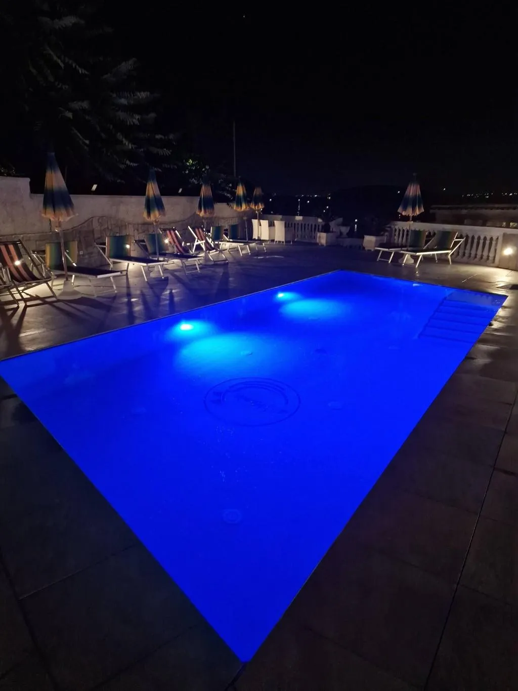 Pool, Da Maria, Naples