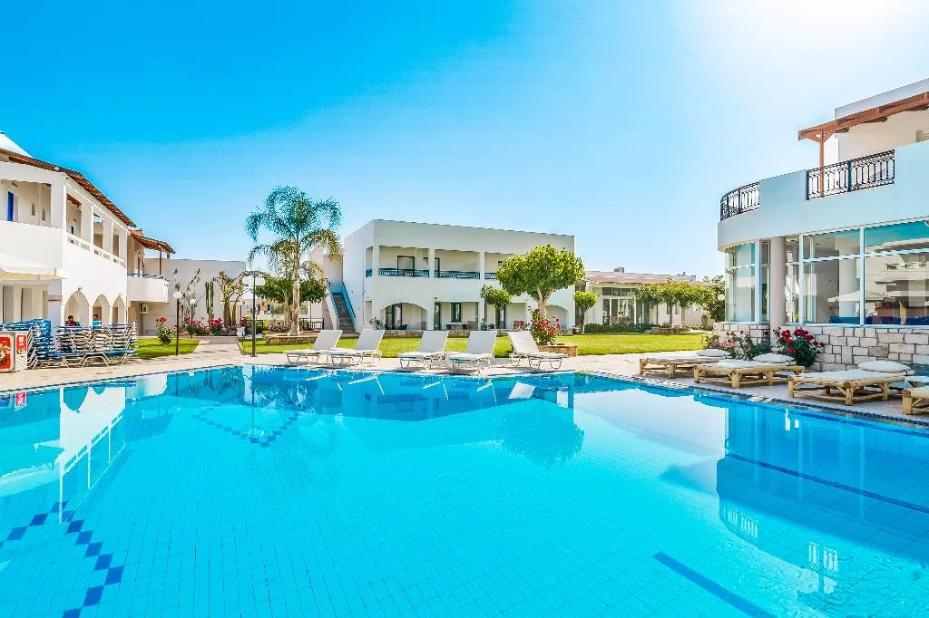 Pool, Maria Rousse, Crete