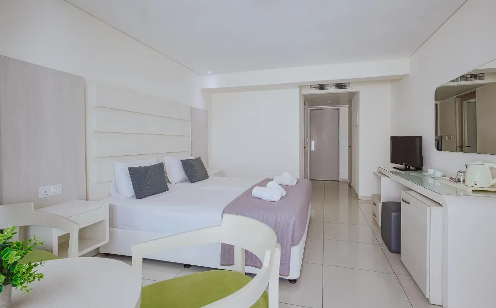 Double or Twin STANDARD Room, Tasia Maris Oasis, Cyprus