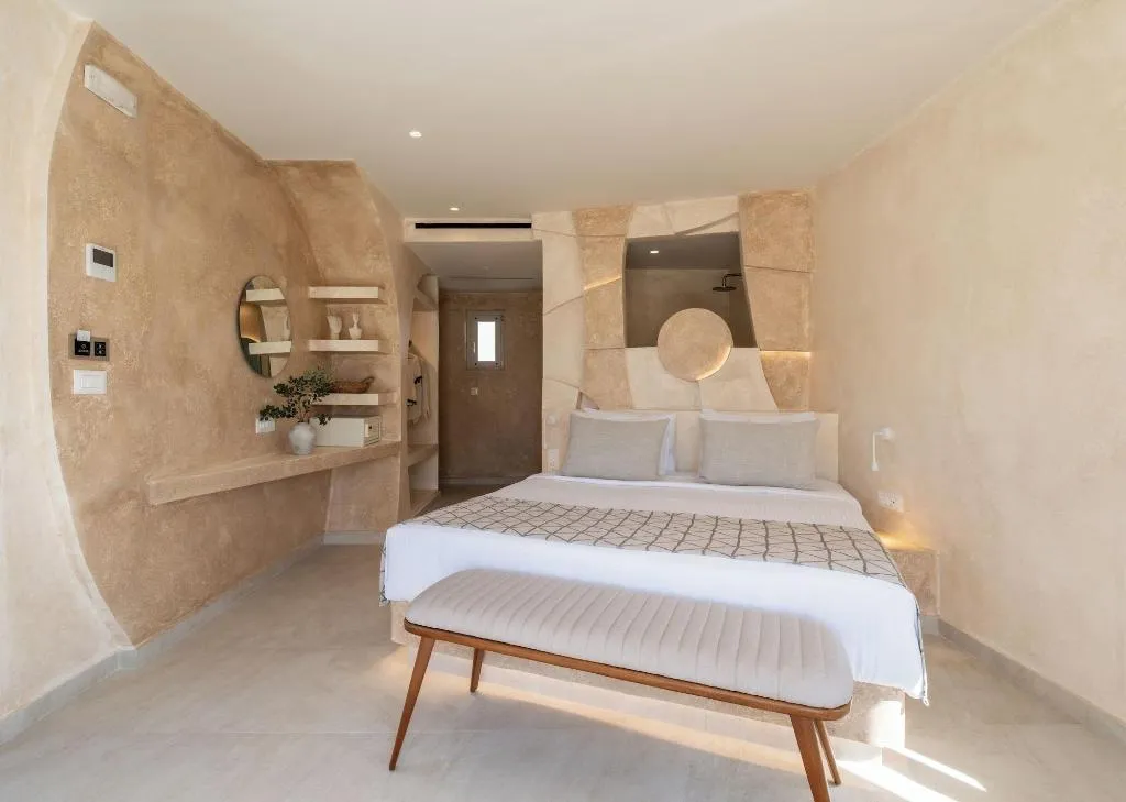 Room, Heyday Luxury Suites, Santorini