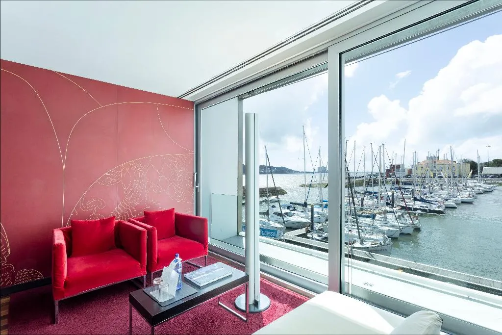 Double or Twin DELUXE RIVER VIEW Room, Altis Belem Hotel & Spa, a Member of Design Hotels, Lisbon