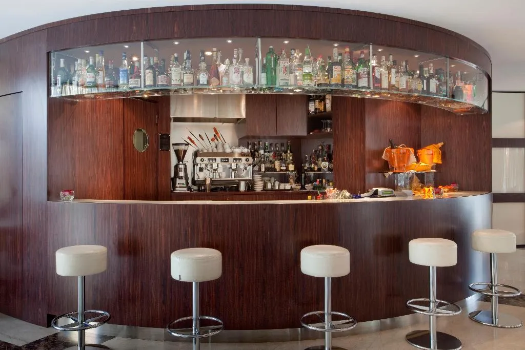 Bar, Crowne Plaza Milan City, Milan