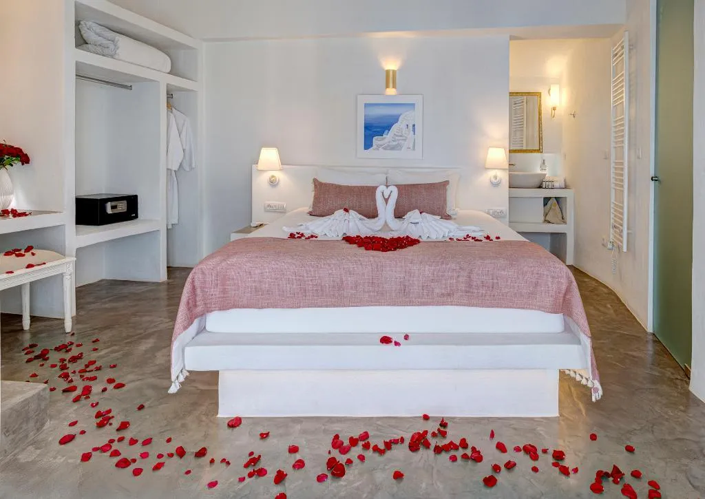 VILLA SEA VIEW HONEYMOON Room, Desiterra Resort, Santorini