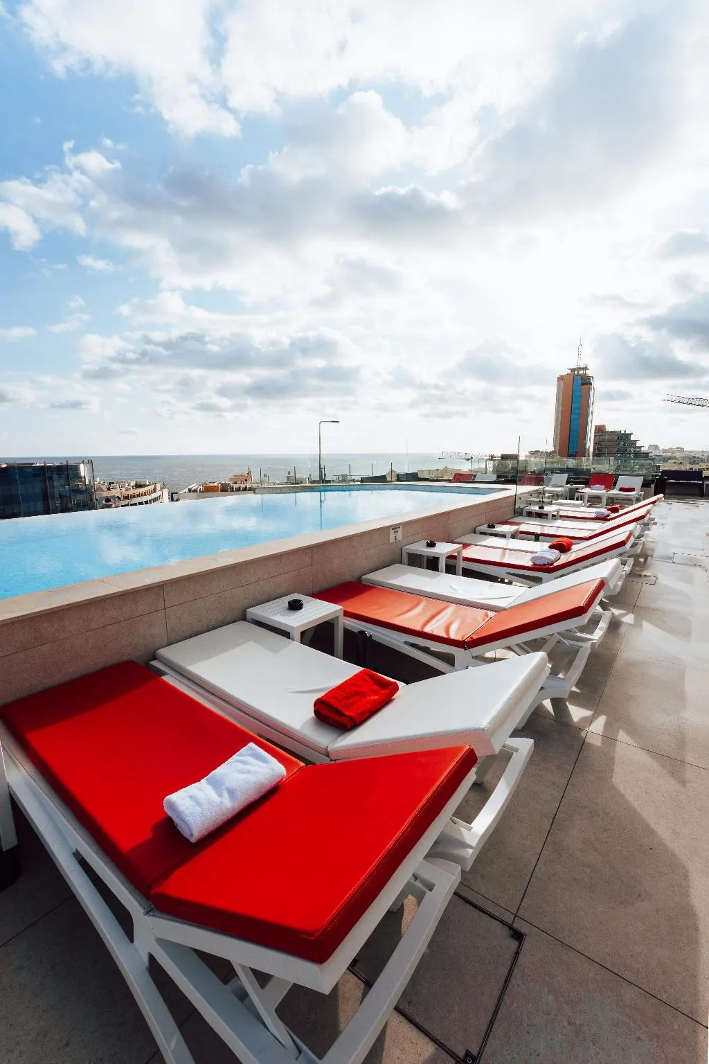 Pool, So City Hotel, Malta