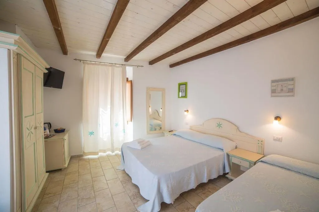 Room, Domus Olbia Inn, Olbia