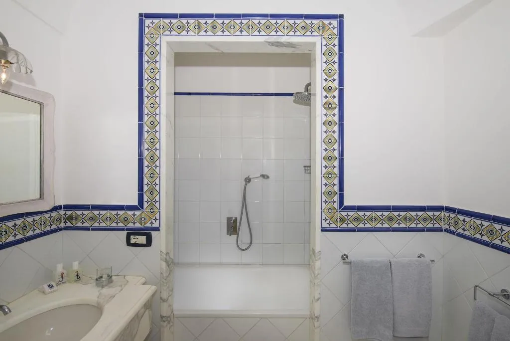 Room, Miramare, Naples