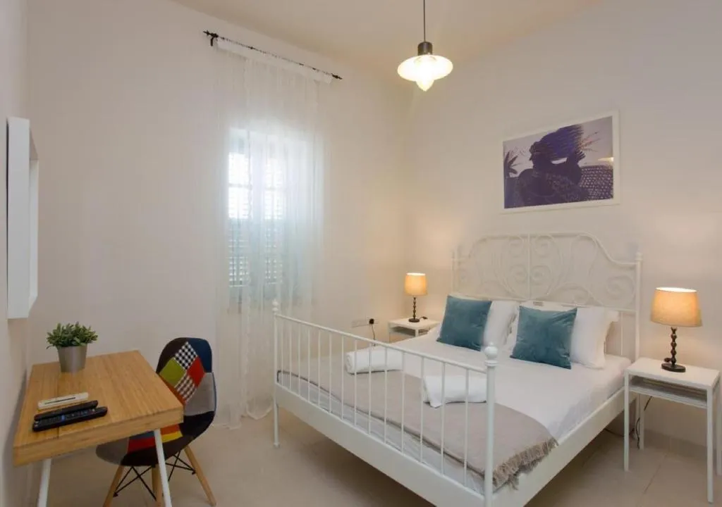 Room, Shongas Inn, Cyprus