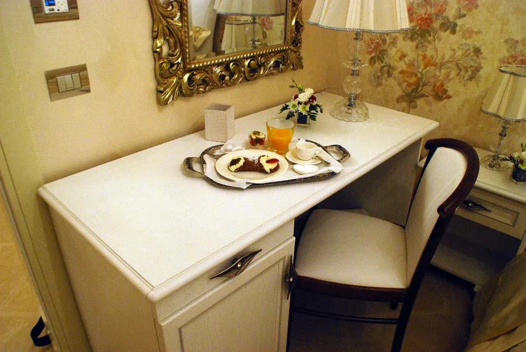 DOUBLE DELUXE Room, Daphnae House, Catania