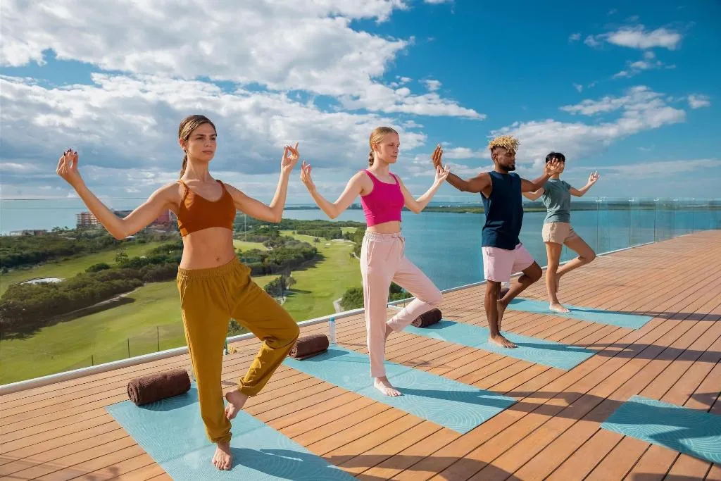 Sports and Entertainment, Hyatt Vivid Grand Island, Cancun Area
