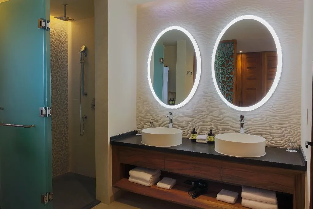 JUNIOR SUITE KING SIZE BED Room, Sandos Playacar All Inclusive, Cancun Area