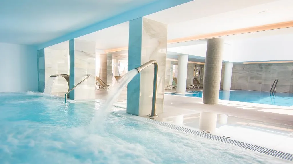 Sports and Entertainment, CM Playa del Moro, Majorca