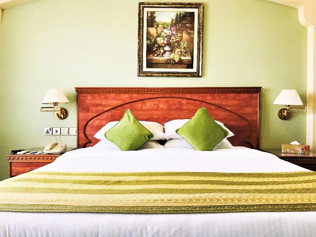 Double or Twin EXECUTIVE Room, Riviera Hotel Dubai, Dubai