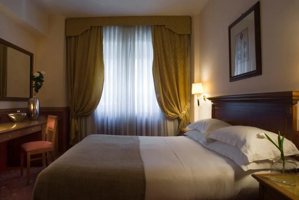 DOUBLE SINGLE USE CLASSIC Room, Starhotels Michelangelo Roma, Rome