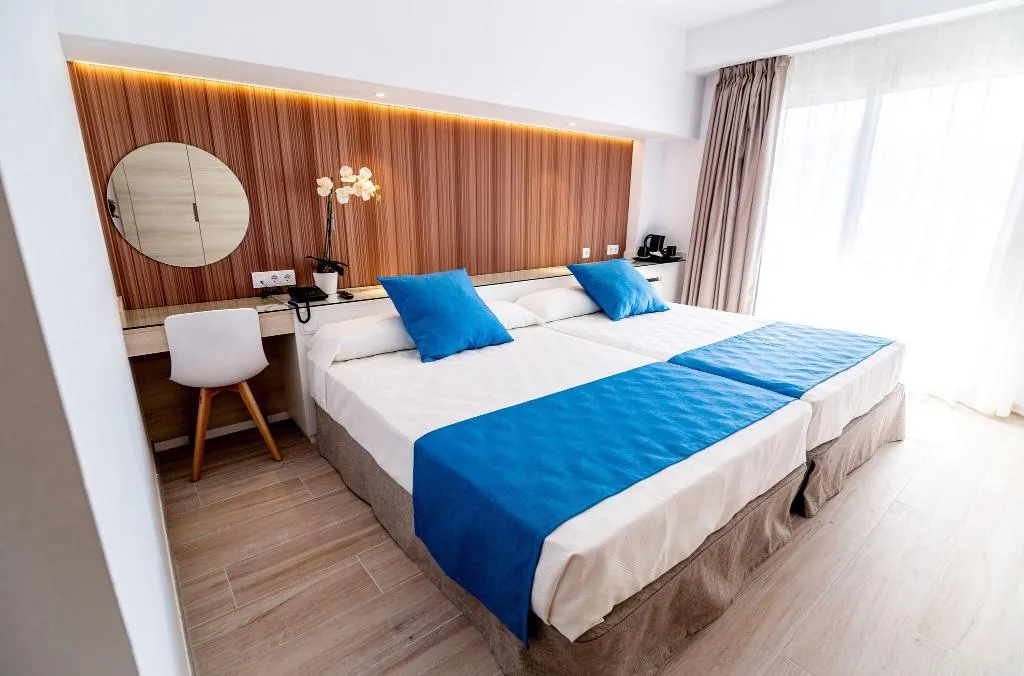 QUADRUPLE TWO DOUBLE BEDS Room, Rosamar, Costa Blanca