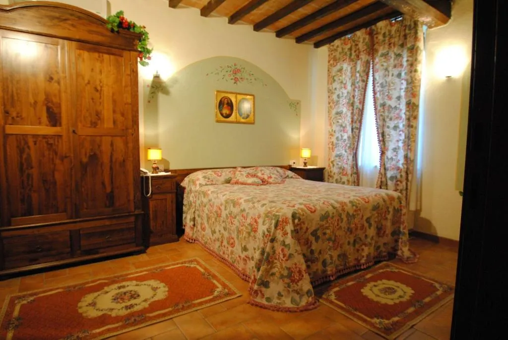 Room, Albergo Torre Sangiovanni, Perugia