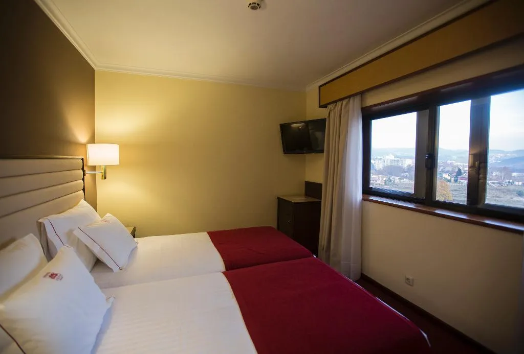 FAMILY ROOM STANDARD Room, MiraCorgo, Porto