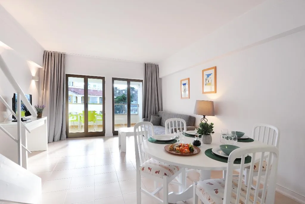 APARTMENT DUPLEX Room, Clube do Lago Hotel, Lisbon