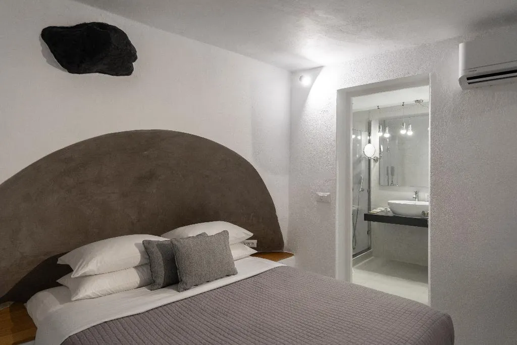 QUADRUPLE TWO BEDROOMS ONE BATHROOM Room, Santorini Princess Spa Hotel, Santorini